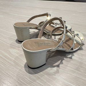 VALENTINO ROCKSTUD CALFSKIN LEATHER SLIDE SANDAL 60 MM
